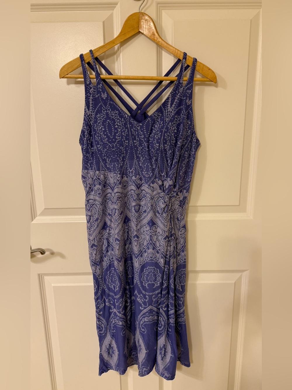 Athleta Sundress Women’s M Purple Paisley Strappy Lined Casual Travel EUC
